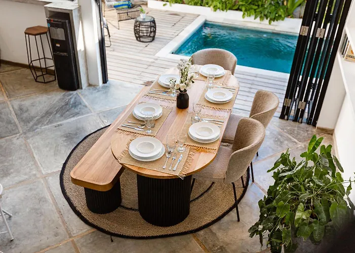 The Sol Haus Canggu, Near Berawa チャングー