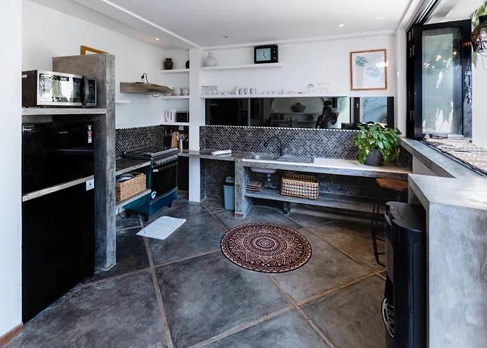 ゲストハウス The Sol Haus Canggu, Near Berawa チャングー