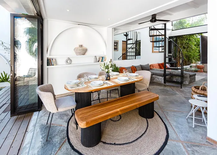 The Sol Haus Canggu, Near Berawa *